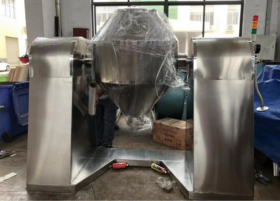 0.75kw -15kw औद्योगिक मिक्सर मशीनें 5000L रोटरी डबल कोन वैक्यूम ड्रायर
