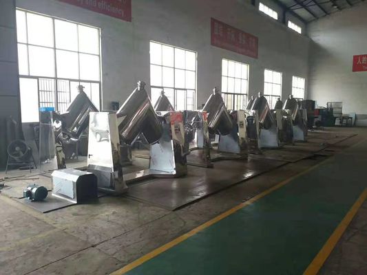 220V-480V औद्योगिक मिक्सर मशीनें वी ब्लेंडर पाउडर 20r / मिनट
