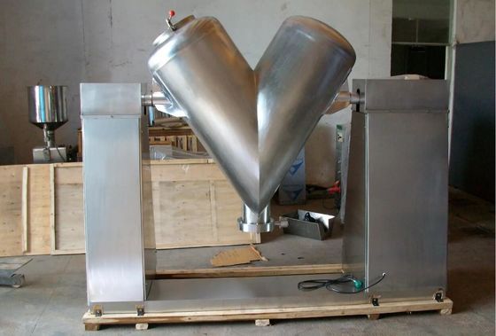 220V-480V औद्योगिक मिक्सर मशीनें वी ब्लेंडर पाउडर 20r / मिनट